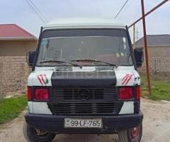 Mercedes 208 D 1995 Dizel 122 300000 km Mikroavtobuslar Mexanika