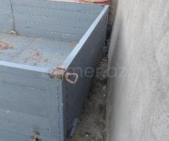 2004 Kiçik yük qoşquları