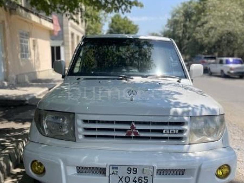 Mitsubisi Pajero io 2000 Benzin 130 Offoard / SUV 323000 km Avtomat