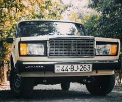 LADA (VAZ) 2107 1984 Benzin 75 Sedan 100000 km Mexanika