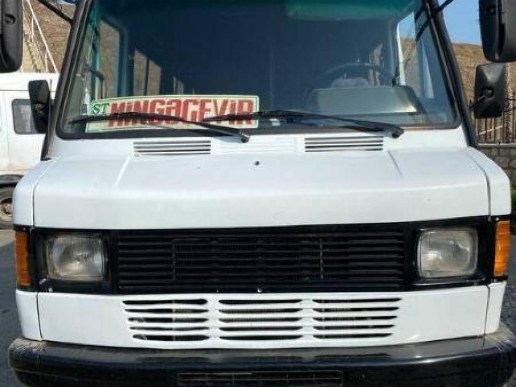 Mercedes 410 D 1991 Dizel 95 450000 km Mikroavtobuslar Mexanika