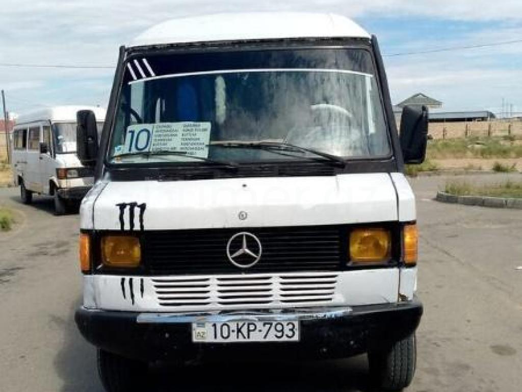 Mercedes 208 D 1994 Dizel 150 310000 km Mikroavtobuslar Mexanika