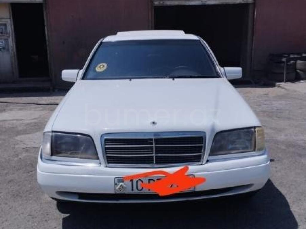 Mercedes C Class C 180 1995 Benzin 122 Sedan 400000 km Mexanika