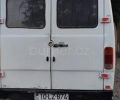 Mercedes 208 D 1992 Dizel 80 600500 km Mikroavtobuslar Mexanika