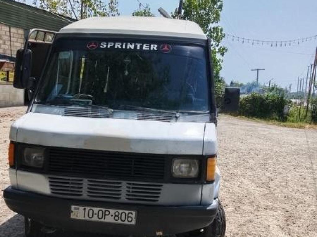 Mercedes 208 D 1991 Dizel 80 288788 km Avtobuslar Mexanika