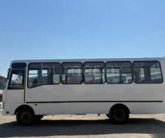 Isuzu NP 37 2009 Dizel 170 380456 km Avtobuslar Mexanika