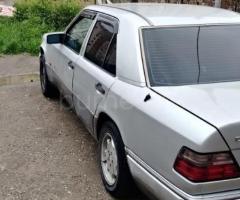 Mercedes E Class E 220 1995 Benzin 150 Sedan 50000 km Avtomat