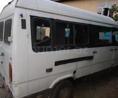 Mercedes 208 D 1994 Dizel 80 258000 km Mikroavtobuslar Mexanika