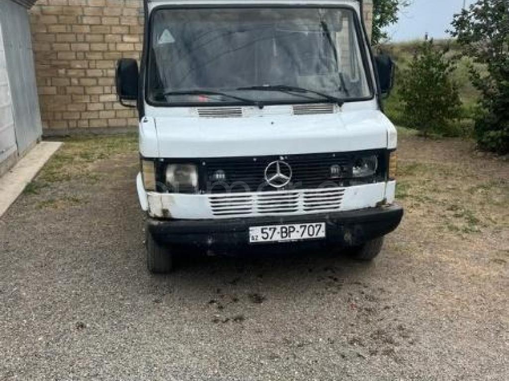 Mercedes 410 D 1991 Dizel 200 400000 km Avtobuslar Mexanika