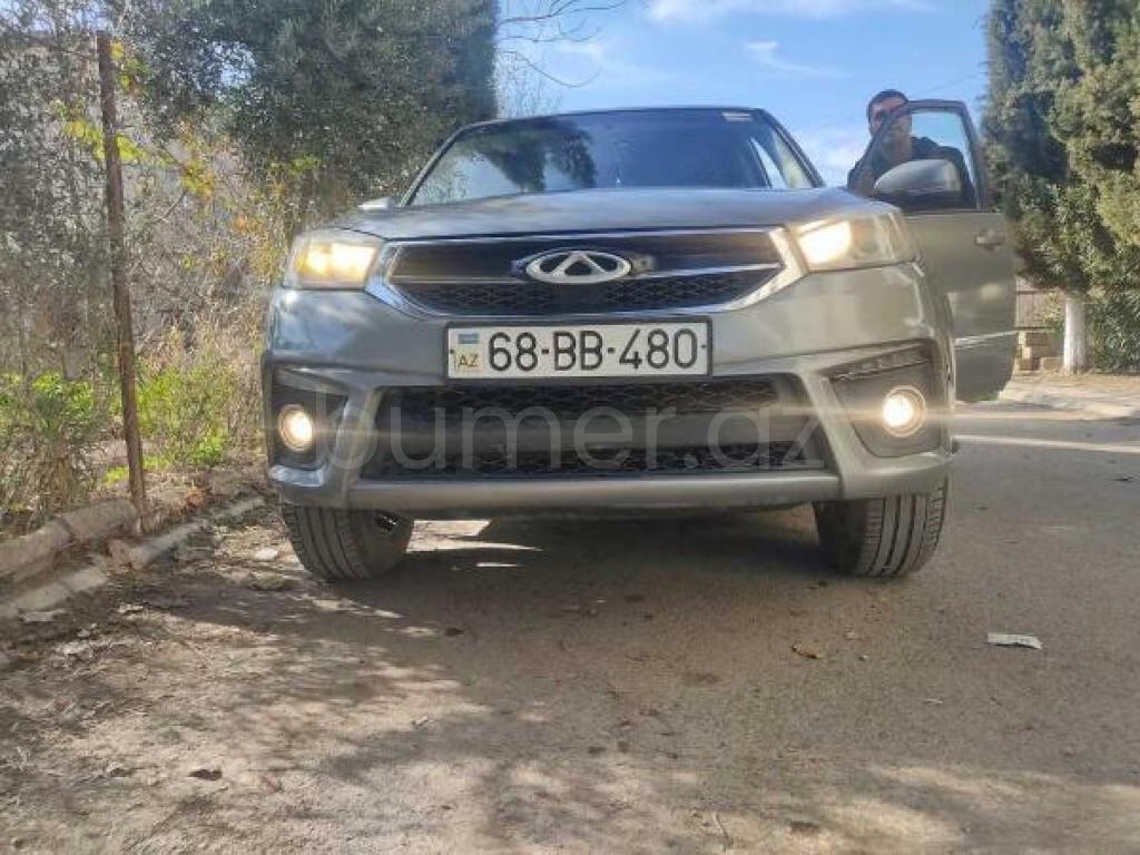 Chery Tiggo 3 2014 Benzin 126 Offoard / SUV 330000 km Avtomat