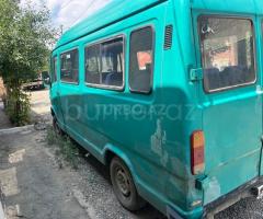 Mercedes 208 D 1993 Dizel 80 400000 km Mikroavtobuslar Mexanika
