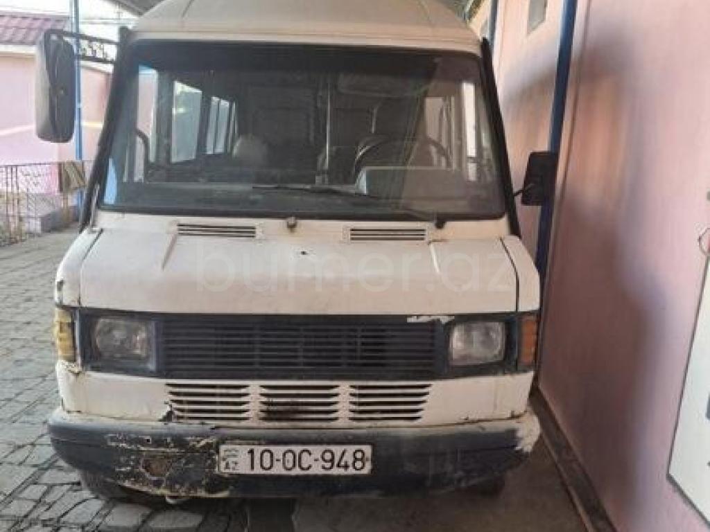 Mercedes 208 D 1994 Dizel 120 350000 km Mikroavtobuslar Mexanika
