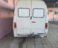 Mercedes 208 D 1994 Dizel 120 350000 km Mikroavtobuslar Mexanika