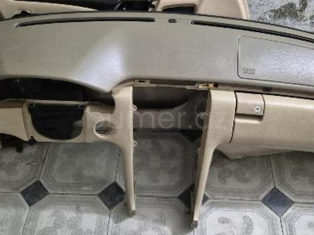 Ban-Kuza hissələr Mercedes
