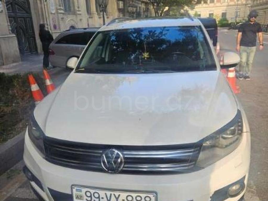 Volkswagen Tiguan 2012 Benzin 200 Offoard / SUV 245000 km Avtomat