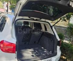 Volkswagen Tiguan 2012 Benzin 200 Offoard / SUV 245000 km Avtomat