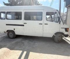 Mercedes 208 D 1994 Dizel 79 400000 km Mikroavtobuslar Mexanika