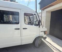 Mercedes 208 D 1994 Dizel 79 400000 km Mikroavtobuslar Mexanika