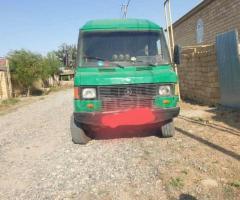 Mercedes 208 D 1992 Dizel 76 250000 km Mikroavtobuslar Mexanika