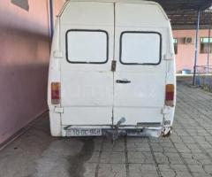 Mercedes 208 D 1994 Dizel 120 350000 km Mikroavtobuslar Mexanika