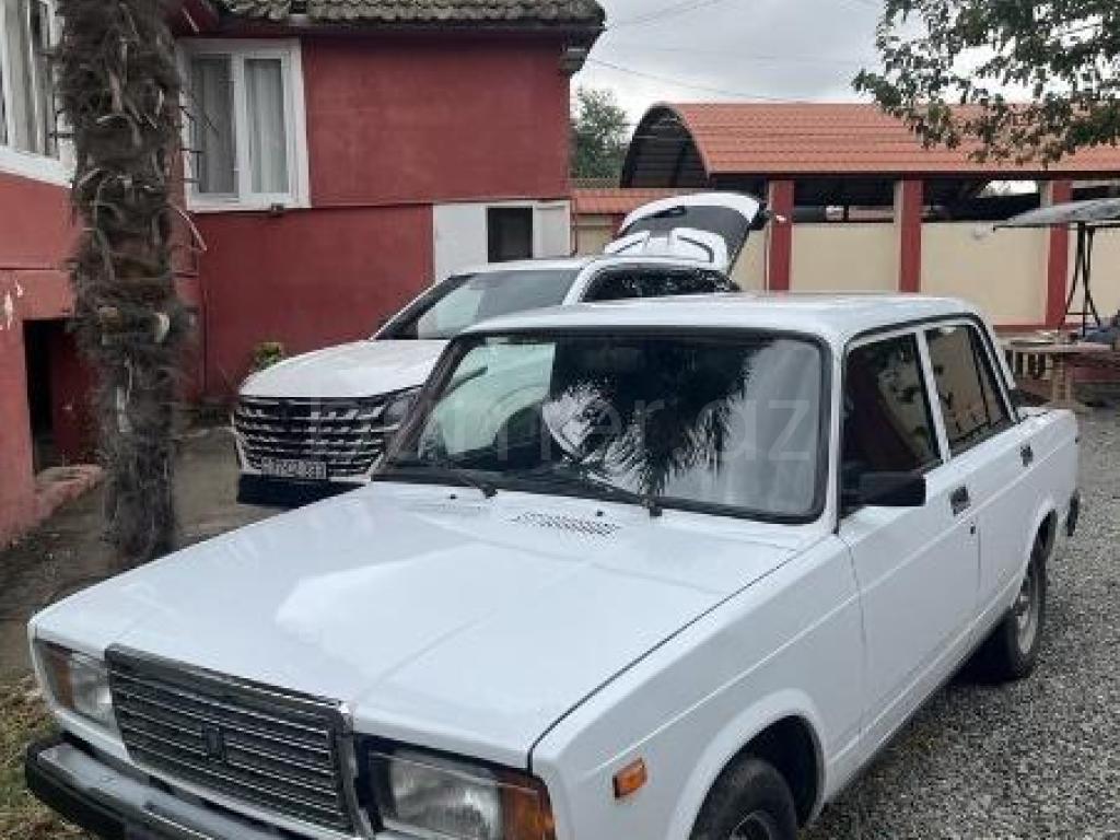 LADA (VAZ) 2107 2002 Benzin 75 Sedan 163482 km Mexanika