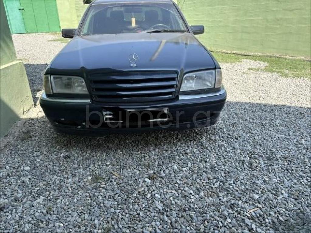 Mercedes C Class C 180 1999 Benzin 122 Sedan 573914 km Avtomat