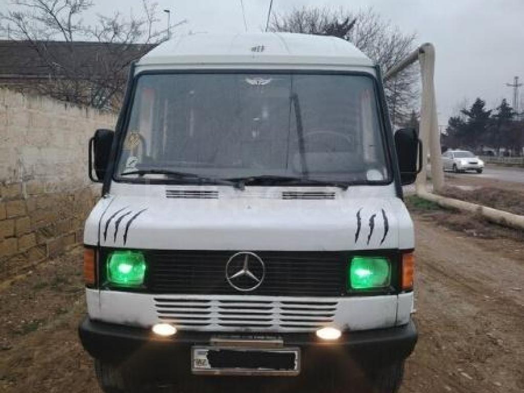 Mercedes 208 D 1994 Dizel 100 300958 km Mikroavtobuslar Mexanika