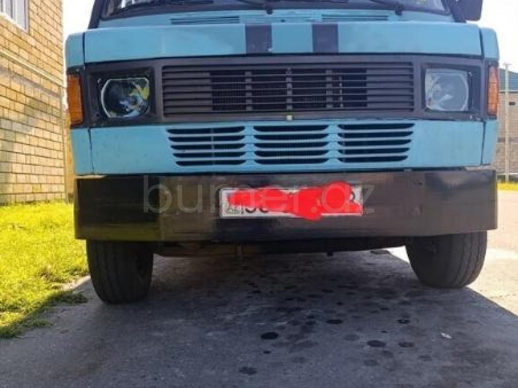 Mercedes 208 D 1995 Dizel 100 500000 km Mikroavtobuslar Mexanika