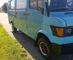Mercedes 208 D 1995 Dizel 100 500000 km Mikroavtobuslar Mexanika