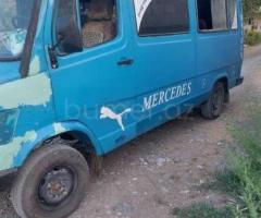 Mercedes 208 D 1992 Dizel 135 600000 km Mikroavtobuslar Mexanika