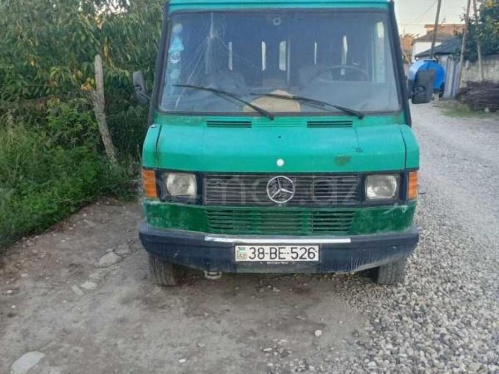 Mercedes 208 D 1993 Dizel 80 255469 km Mikroavtobuslar Mexanika