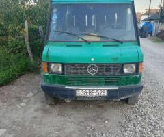 Mercedes 208 D 1993 Dizel 80 255469 km Mikroavtobuslar Mexanika