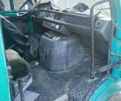 Mercedes 208 D 1993 Dizel 80 255469 km Mikroavtobuslar Mexanika