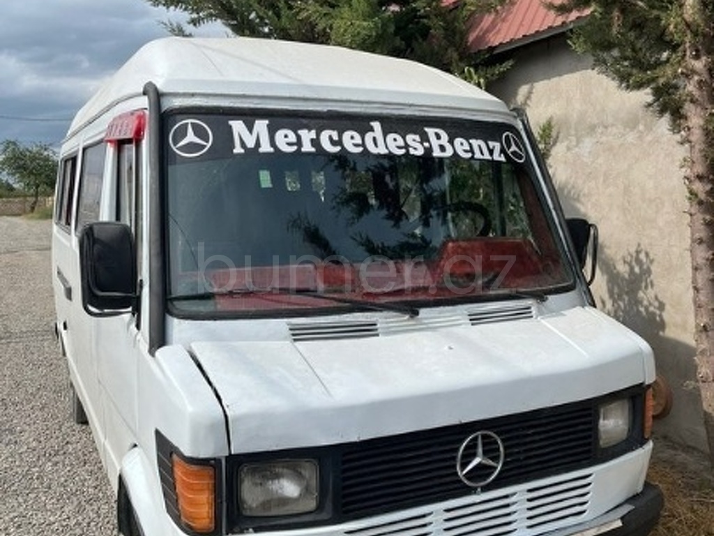 Mercedes 307 D 1993 Dizel 76 500000 km Mikroavtobuslar Mexanika