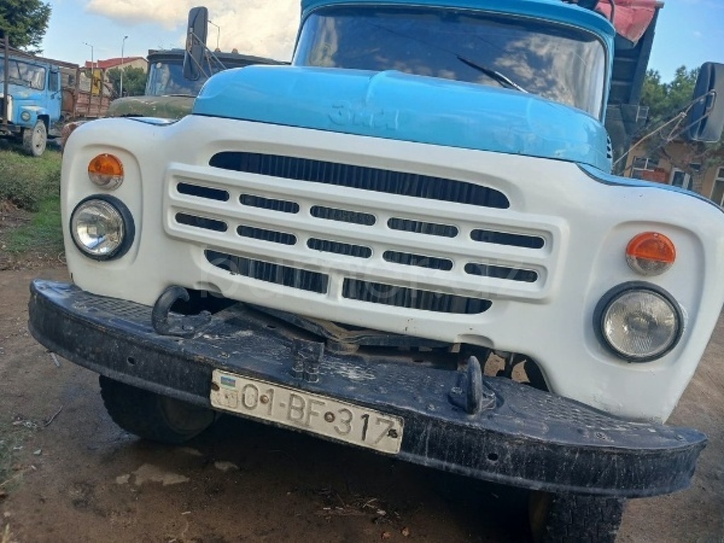MARKALAR ZIL 130 1980 Benzin 150 180000 km Mexanika