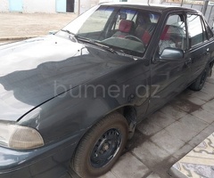 Daewo Nexia 1995 Benzin 90 Sedan 399000 km Mexanika