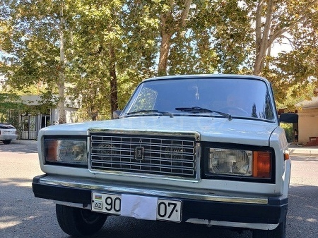 LADA (VAZ) 2107 2009 Benzin 77 Sedan 91111 km Mexanika