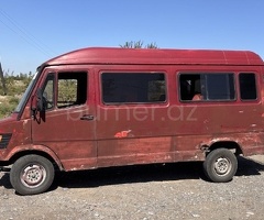 Mercedes 207 D 1993 Dizel 150 120000 km Avtobuslar Mexanika