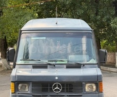 Mercedes 208 D 1993 Dizel 90 200000 km Mikroavtobuslar Mexanika
