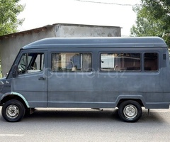Mercedes 208 D 1993 Dizel 90 200000 km Mikroavtobuslar Mexanika
