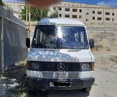 Mercedes 208 D 1995 Dizel 150 450000 km Mikroavtobuslar Mexanika