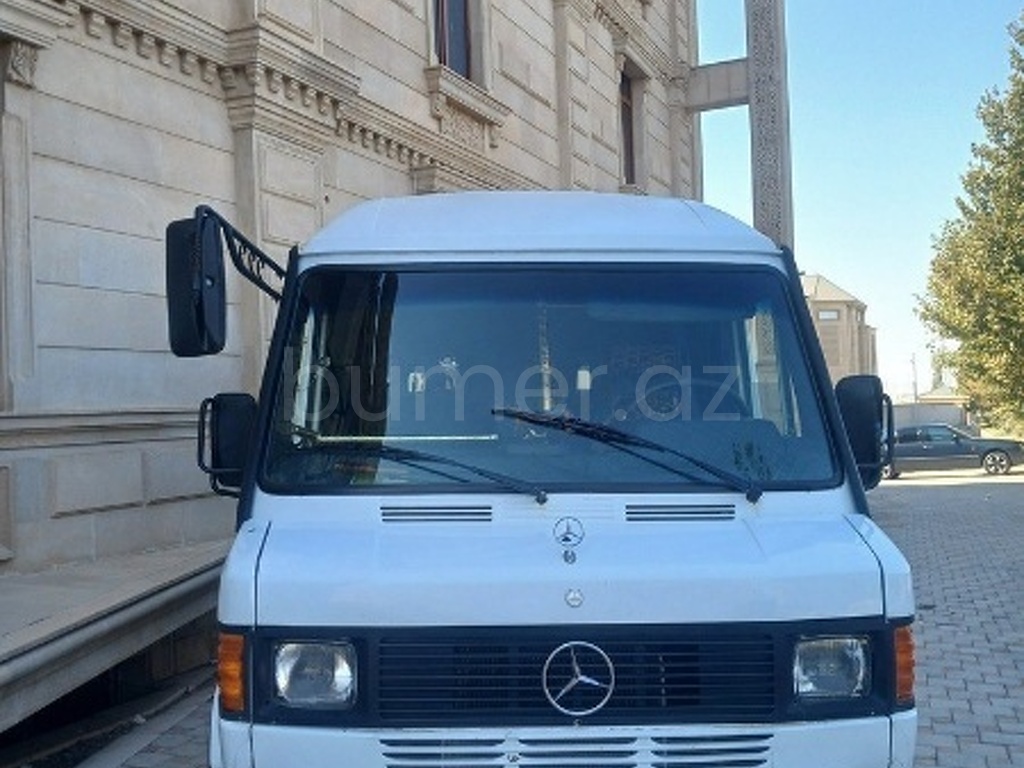 Mercedes 208 D 1997 Dizel 129 500000 km Mikroavtobuslar Mexanika