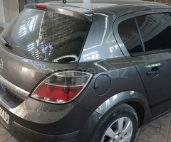 Opel Astra 2009 Benzin 90 Hetçbek 300000 km Mexanika