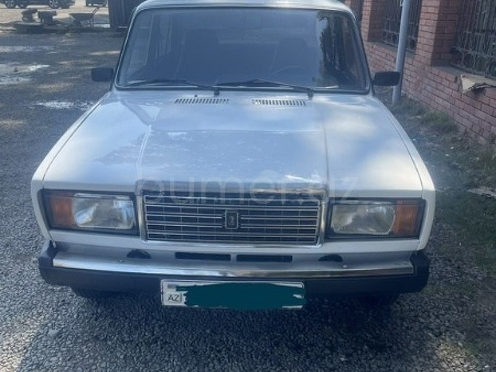 LADA (VAZ) 2107 2009 Benzin 75 Sedan 75806 km Mexanika