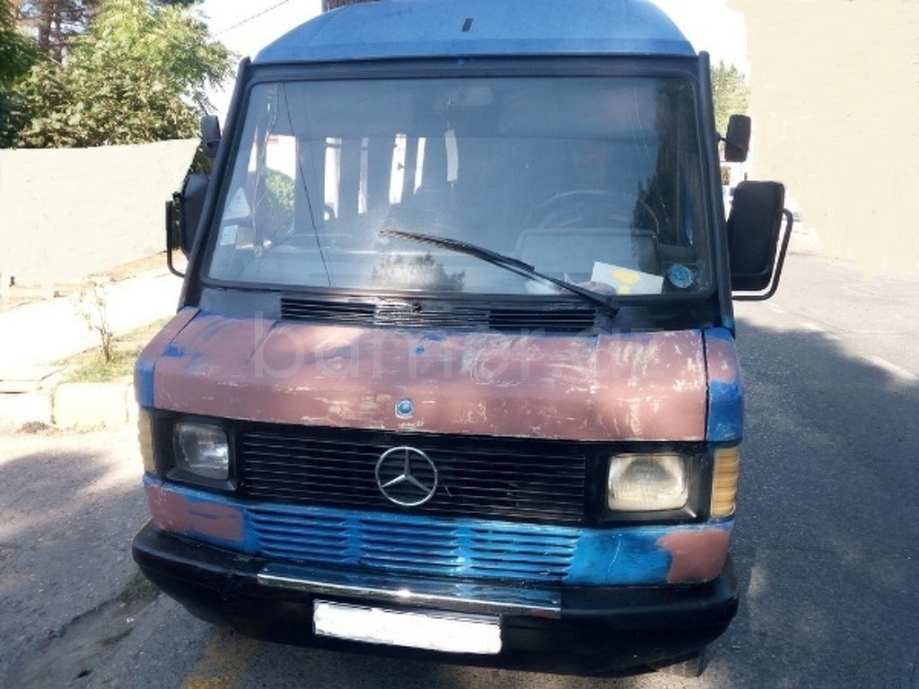 Mercedes 208 D 1994 Dizel 108 250000 km Mikroavtobuslar Mexanika