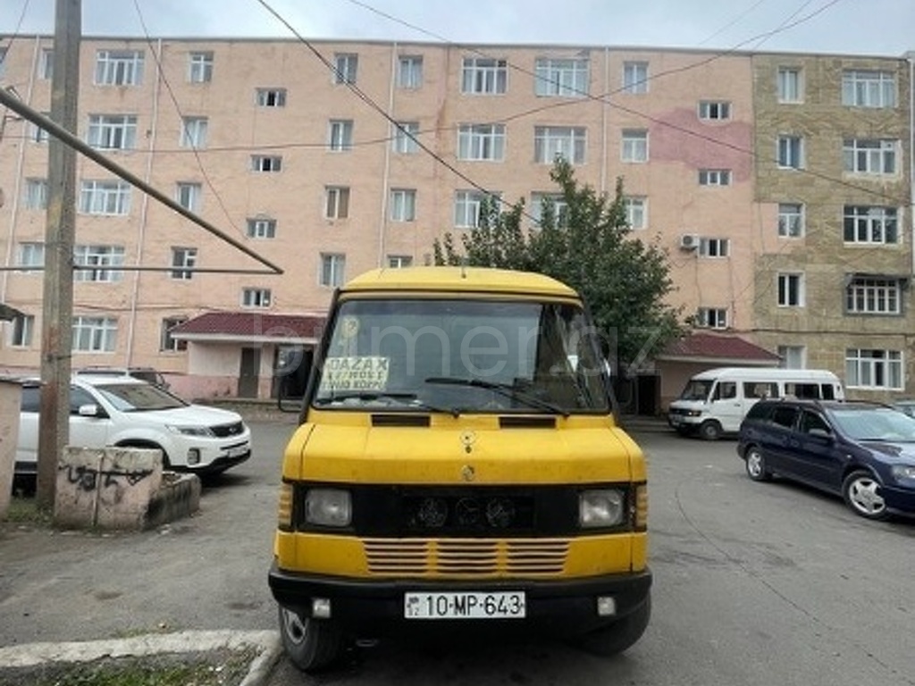 Mercedes 208 D 1991 Dizel 160 222252 km Mikroavtobuslar Mexanika