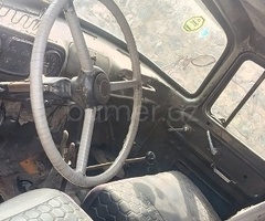 MARKALAR ZIL 130 1993 Benzin 110 36744 km Mexanika