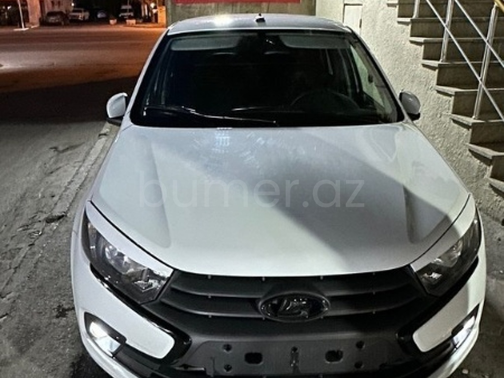 LADA (VAZ) Granta 2025 Benzin 90 Sedan 67700 km Mexanika
