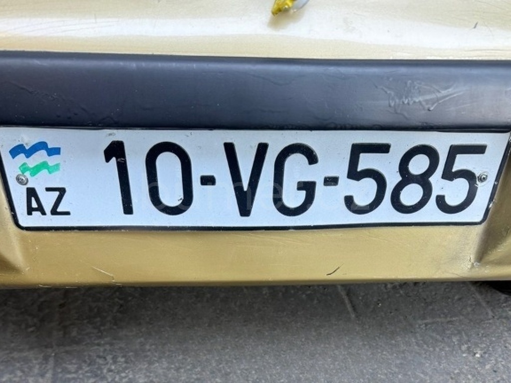 10-VG-585
