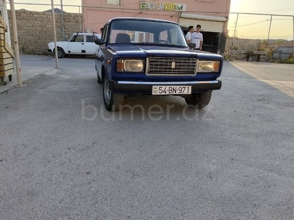 LADA (VAZ) 2107 1999 Benzin 72 Sedan 40000 km Mexanika